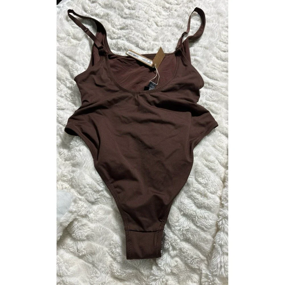 Skims Recycled Swim Scoop Neck One Piece Cocoa - Picture 6 of 7